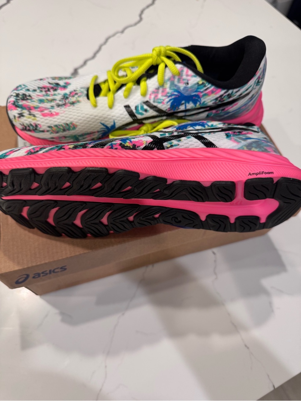 NEW Asics Gel-Excite 9 Women White/Black with Pink Midsole, Size 10 - Picture 5 of 6